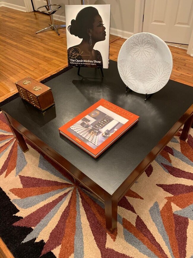 Building Photo - Charming 2BR House in Savannah