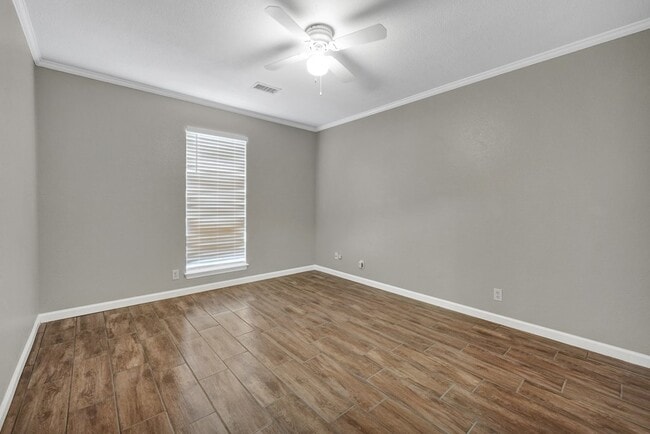 Building Photo - 8632 Duke Ave