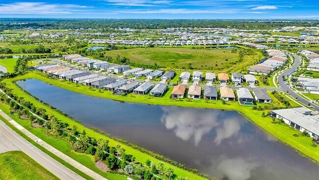Building Photo - 6221 Fish Eagle Ct