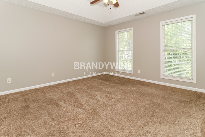 Building Photo - 3915 Riverside Pkwy