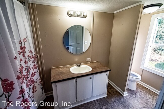 Building Photo - 3 br, 2 bath House - 12 Country Ln