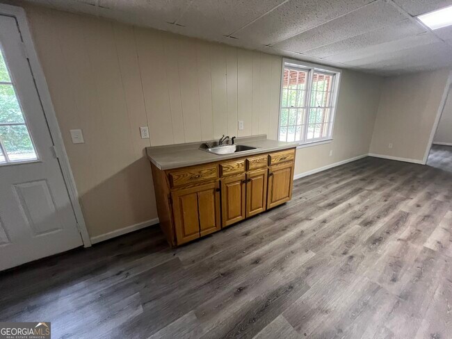 Building Photo - 222 Lacey Ln