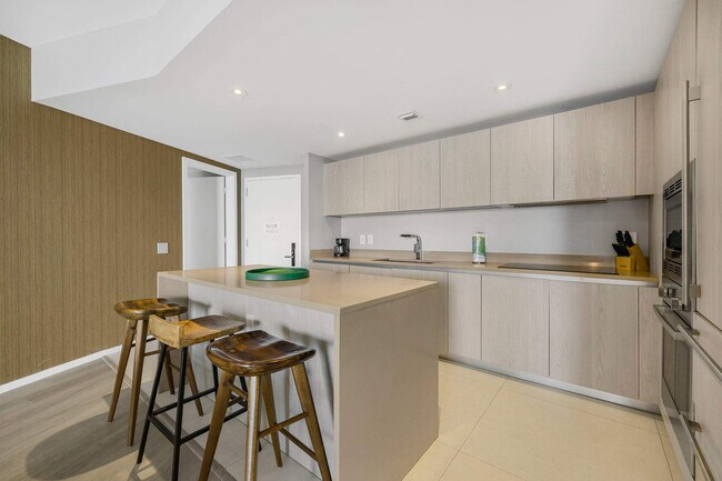 Building Photo - 4111 S Ocean Dr