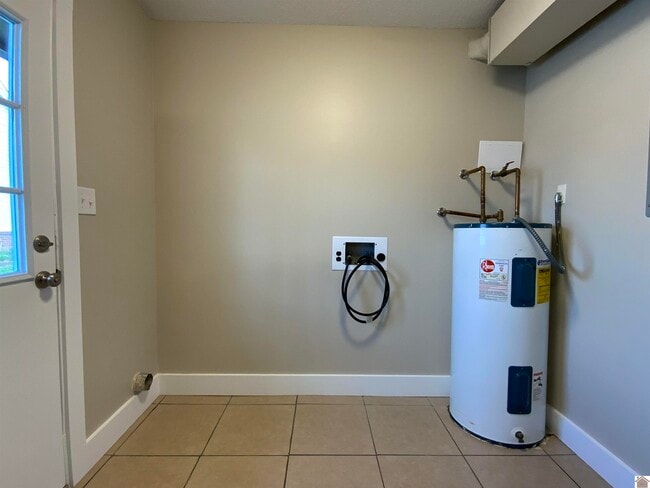 Building Photo - 200 N 31st St