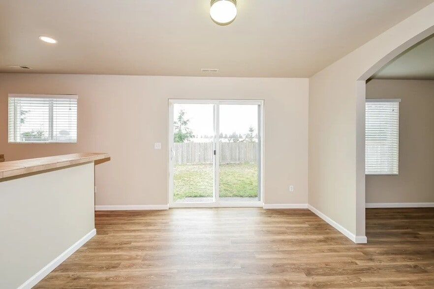 Building Photo - 5018 200th St Ct E