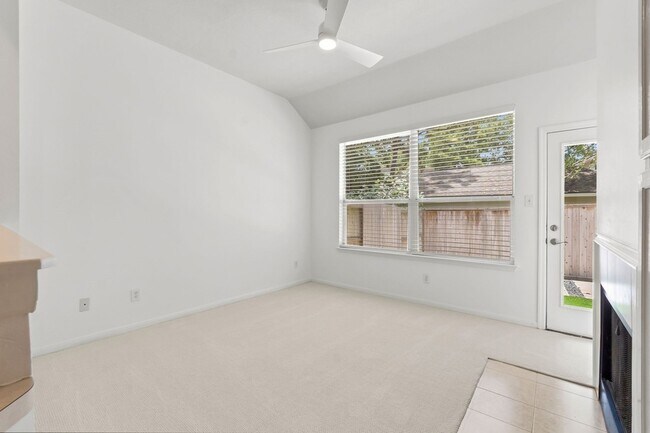 Building Photo - 72 S Piper Trace