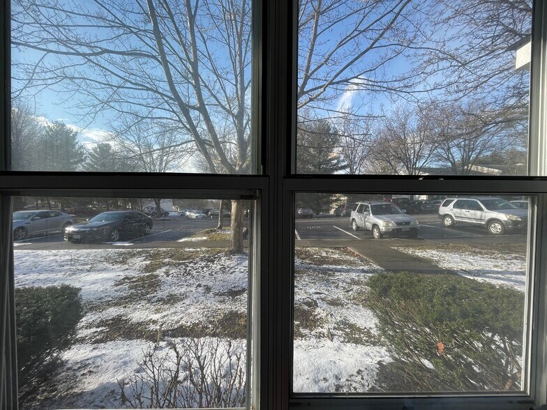 Building Photo - 200 Janie Ln