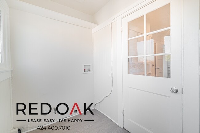 Building Photo - 4626 Wall St