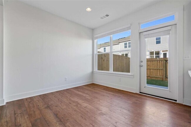 Building Photo - 61 Auburn Wds Dr