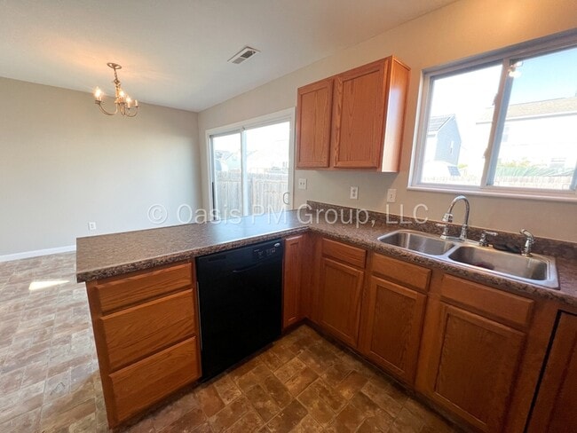 Building Photo - 4258 Buck Creek Dr