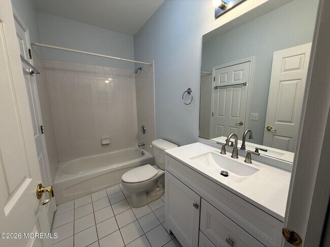 Building Photo - 554 St Andrews Pl