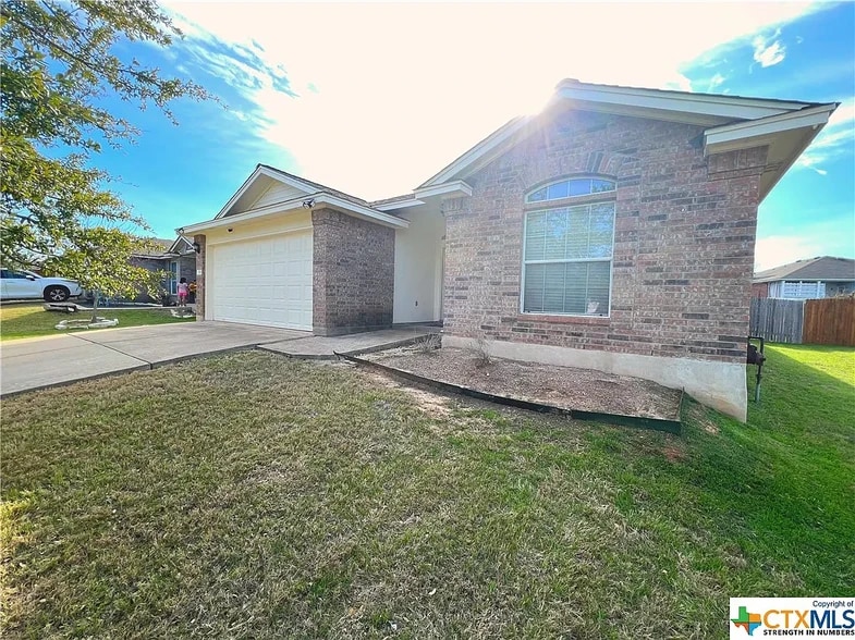 FRONT OF HOUSE - 1119 Burgess Dr