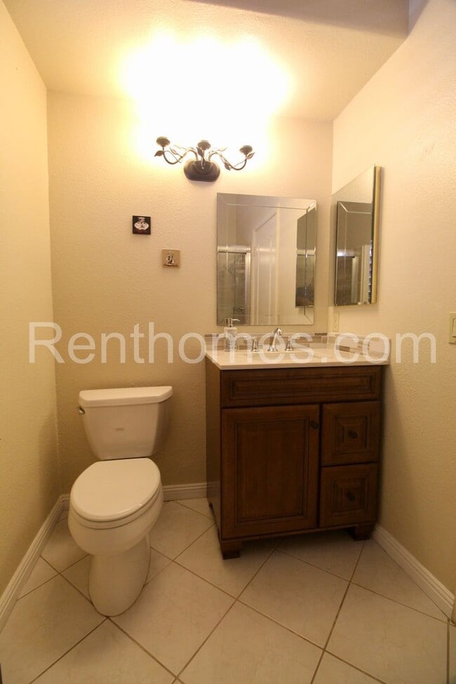Building Photo - 11743 Windcrest Ln