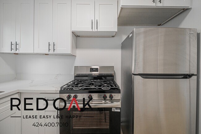 Building Photo - 812 Westbourne Dr