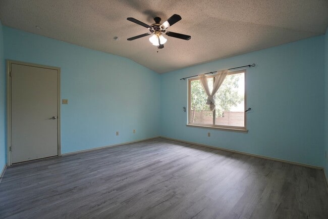 Building Photo - 14009 Conner Downs Dr