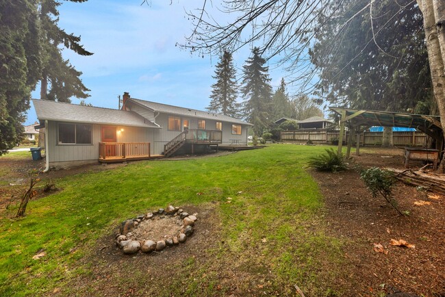 Building Photo - Country Living Close to the City in Monroe