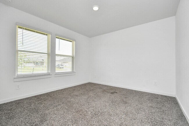 Building Photo - 29935 Gallatin River Ln