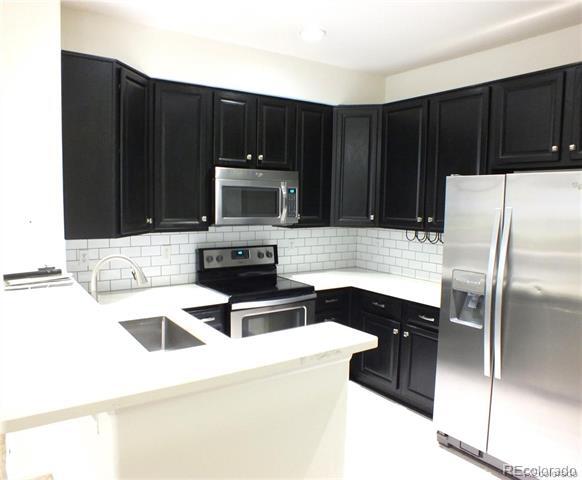 Building Photo - 8419 Stonybridge Cir