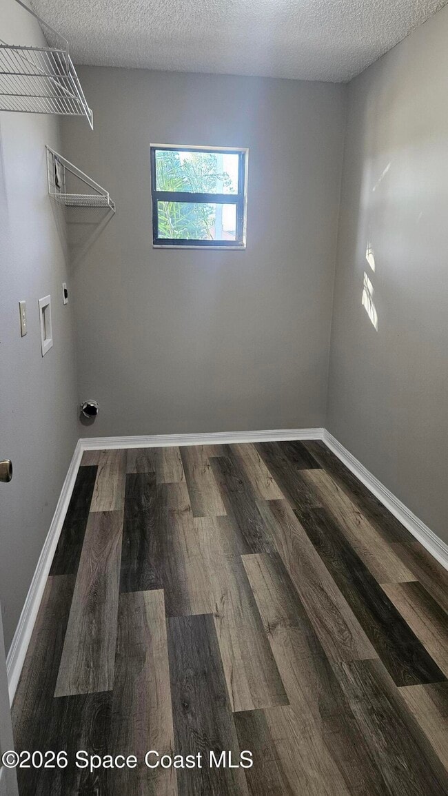 Building Photo - 249 Americana Blvd NE