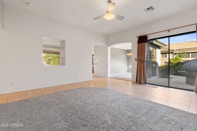 Building Photo - 474 W Seagull Dr