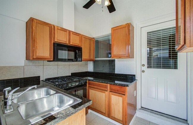 Building Photo - 12223 Ayrshire Pl