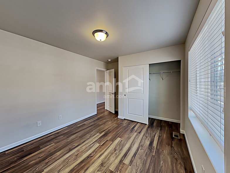 Building Photo - 14127 67th Ave E