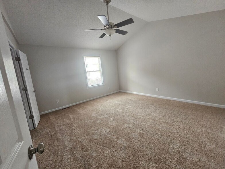 Building Photo - 2329 Avalon Wds Dr