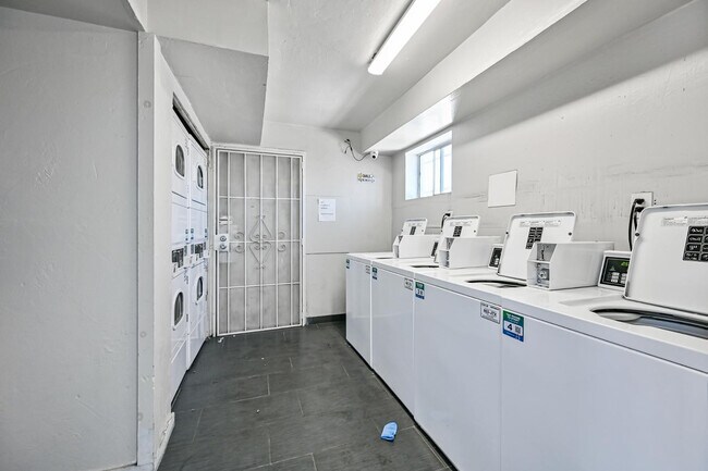 Building Photo - 3025 N 32nd St