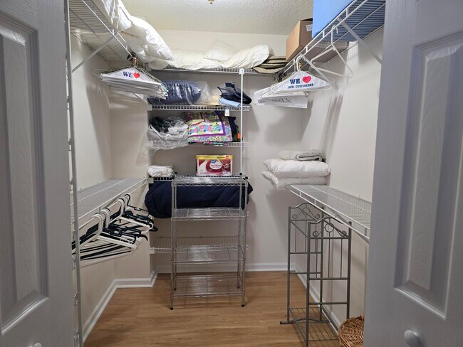 Building Photo - 12547 Imperial Isle Dr