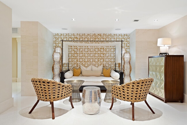 Building Photo - 155 S Ocean Ave