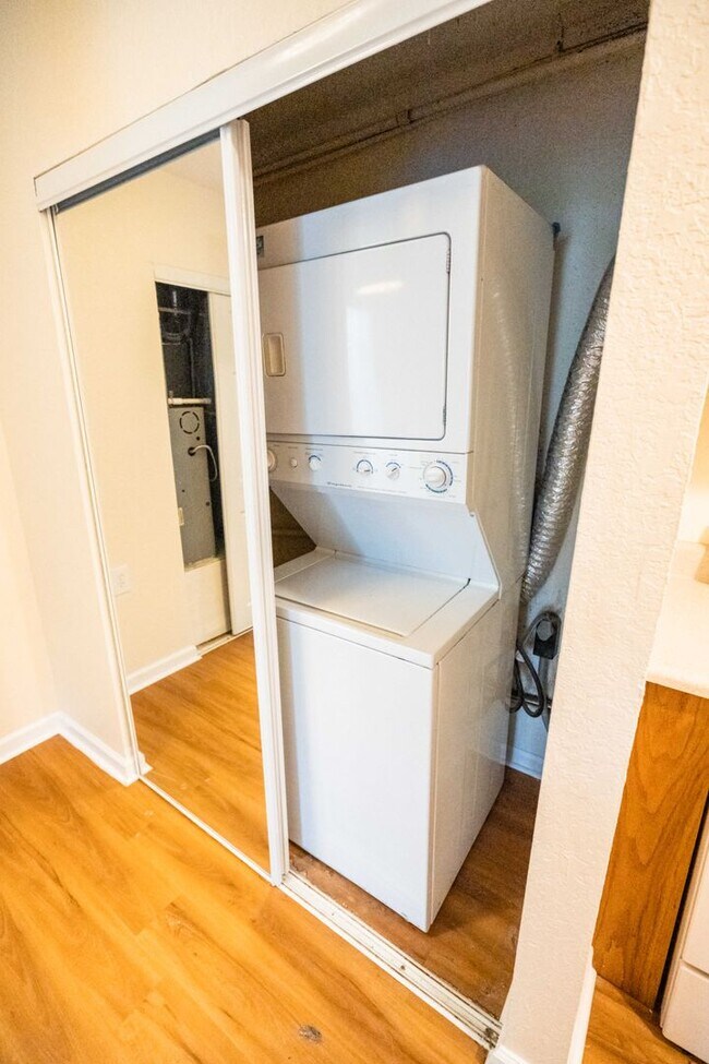 Building Photo - Cute 2 Bed 1 Bath condo in Mystic Woods