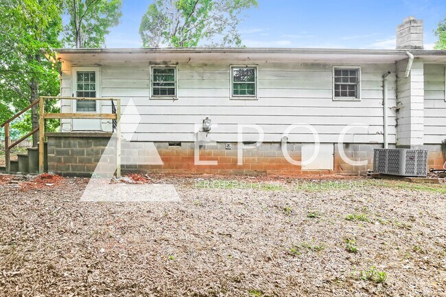 Building Photo - 2785 NC-14