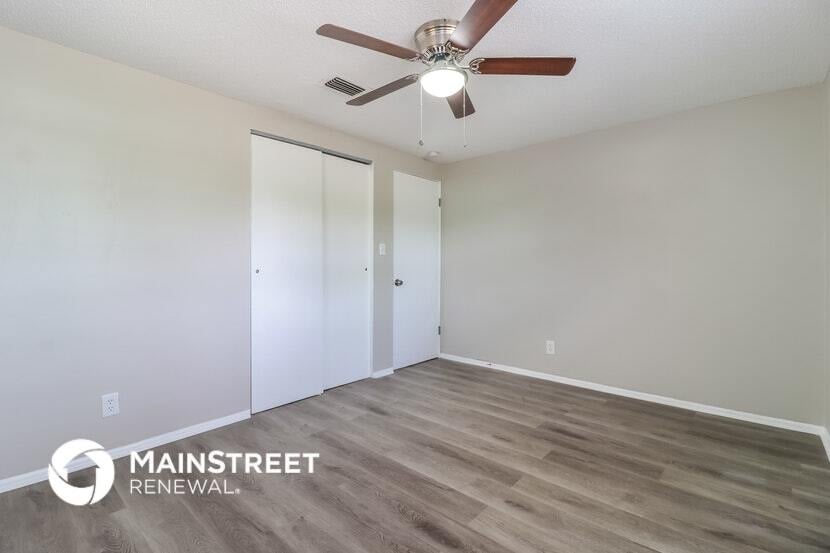 Building Photo - 3914 Deleuil Ave