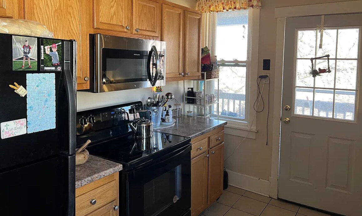 Building Photo - 12 W Bellecrest Ave