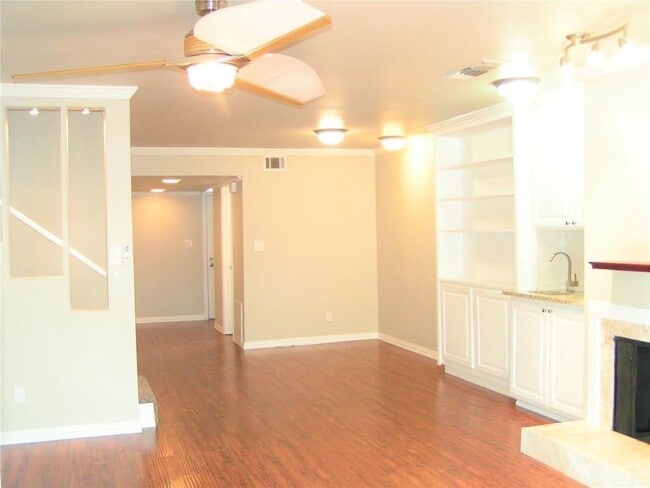 Building Photo - 6627 Valleyside Rd