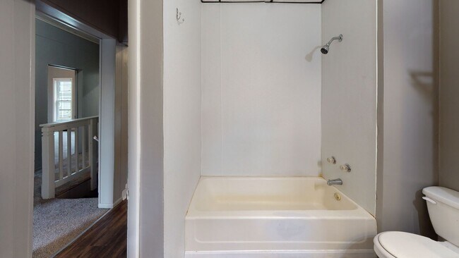 Building Photo - 33 Westminster Ave