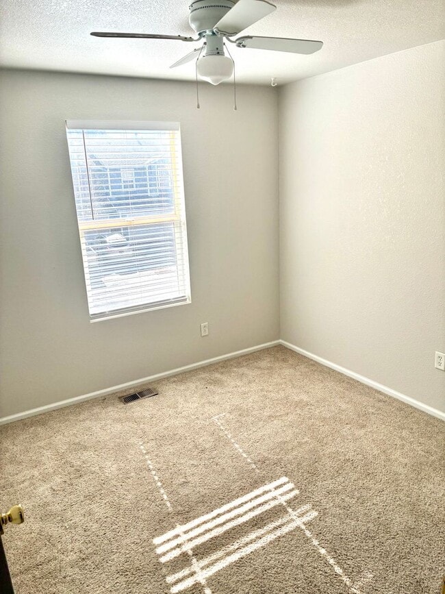 Building Photo - 3 Bedroom, 2.5 Bath Townhome with 2 Car Attached Garage in Northwest Loveland, CO - 2 Weeks Free ...