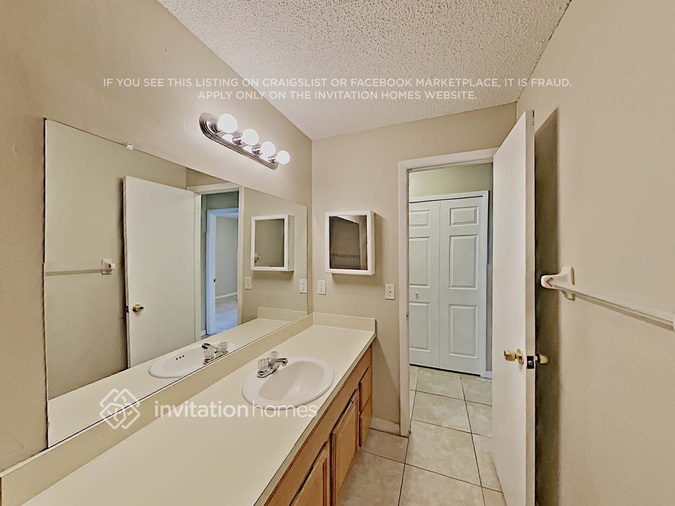 Building Photo - 1360 Sterling Oaks Dr