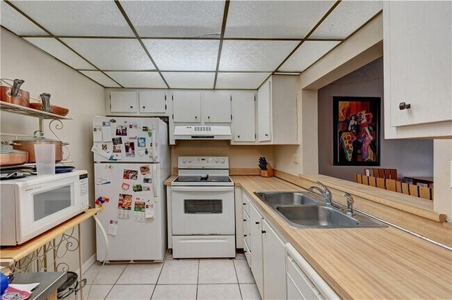 Building Photo - 4150 NW 90th Ave