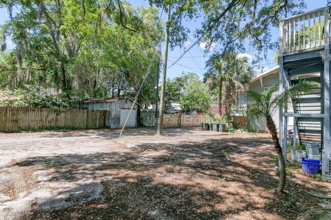 Building Photo - 606 S Park Ave