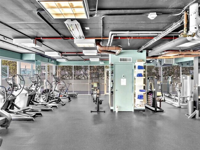 Building Photo - 650 West Ave