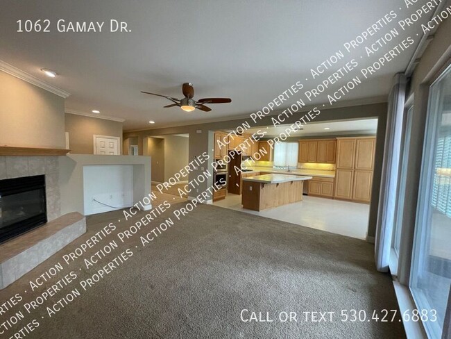 Building Photo - Luxury 3 Bedroom | Serrano Guard Gated Com...