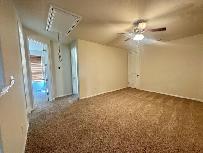 Building Photo - 911 Copper Lake Rd