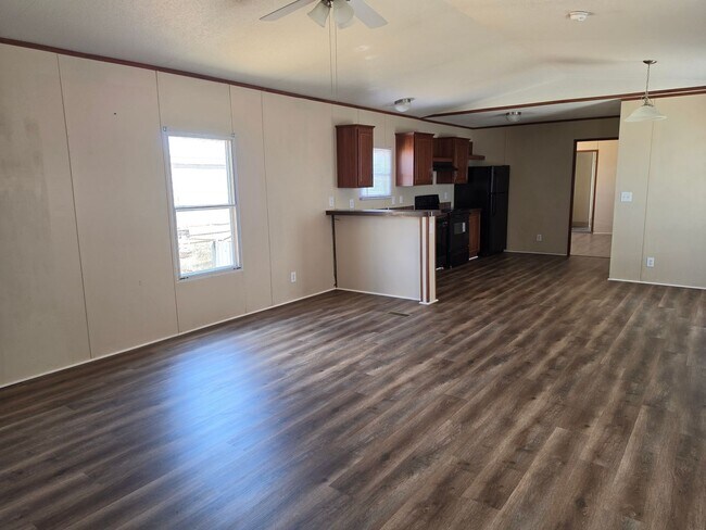 Building Photo - 3 bedroom 2 bath in Clovis