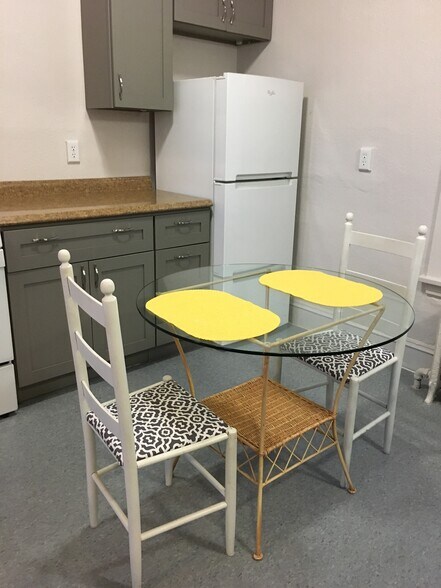 Building Photo - 317 N 4th Ave W