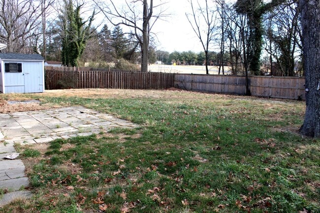 Building Photo - 5707 Alan Dr