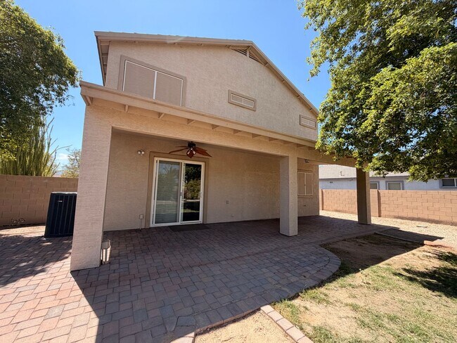 Building Photo - 12014 W Hopi St