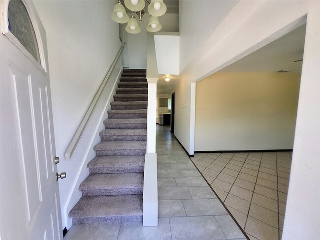 Building Photo - 4672 Heatherbrook Ln