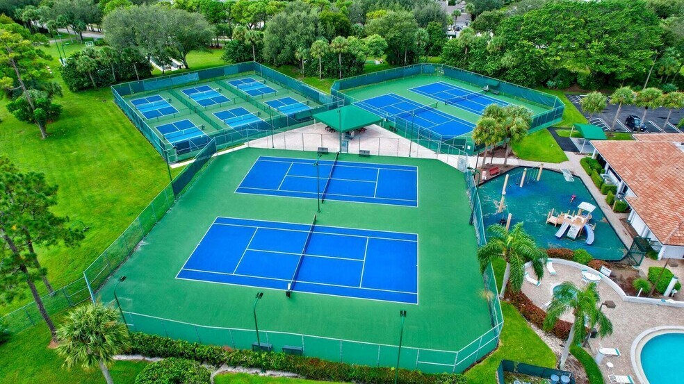 Building Photo - 2208 Soundings Ct