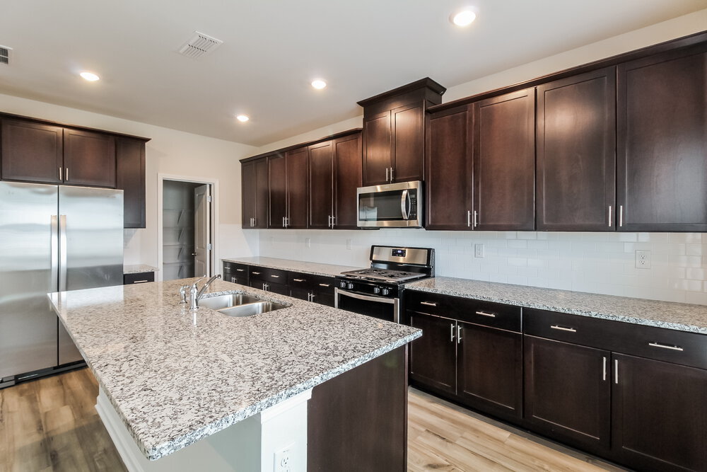 Building Photo - 730 Sara Mdw Rd